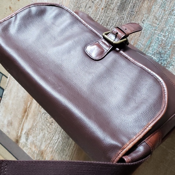 BUXTON Brown Leather Messenger Satchel. UNISEX - Picture 2 of 11
